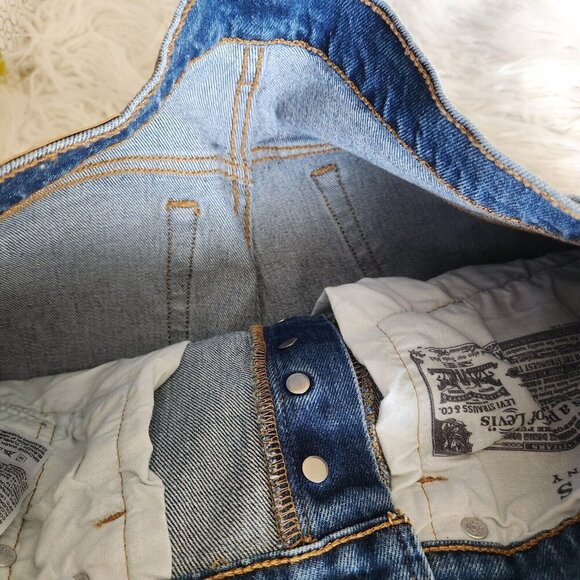 Levi's 501 Jeans Womens W27 28x28 Button Fly Medium‎ Wash Denim Distressed - Picture 13 of 14